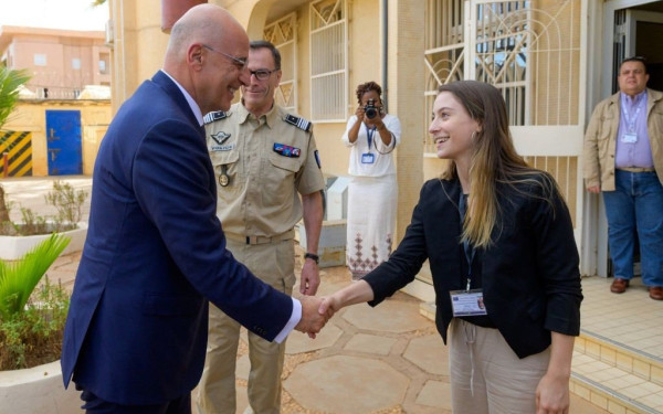 Διπλωματικό σαφάρι του Ν. Δένδια στον Νίγηρα - Ποιες συμφωνίες υπέγραψε
