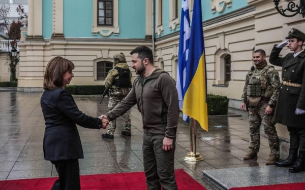 Κ. Σακελλαροπούλου: Ανακοίνωσε στήριξη διαρκείας στην Ουκρανία