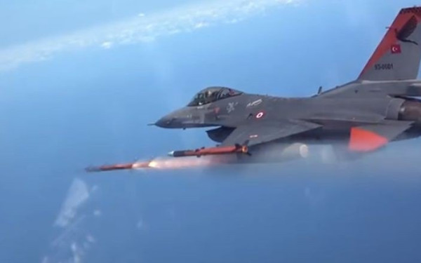 Τουρκία: Με δοκιμαστική εκτόξευση βαλλιστικού πυραύλου απαντά στις σεισμικές έρευνες της Ελλάδας σε Πελοπόννησο και Κρήτη (βίντεο)