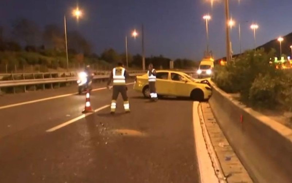 Σύγκρουση Ι.Χ. με ταξί στον περιφερειακό Υμηττού – Νεκρή η μία οδηγός