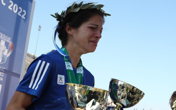 Βασιλική Κωνσταντινοπούλου: Η ιστορία μίας μαχήτριας των δρόμων και της ζωής, που νίκησε τον καρκίνο (βίντεο)