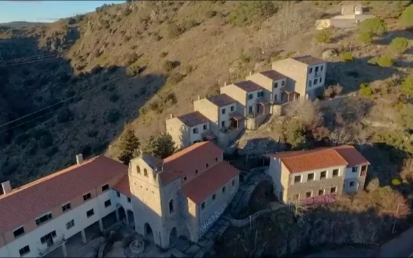 Σε τιμή ευκαιρίας: Χωριό πωλείται έναντι 260.000 ευρώ 