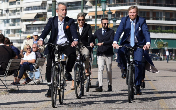 «Βασιλική» ποδηλατάδα στην παραλία της Θεσσαλονίκης (φωτ.)