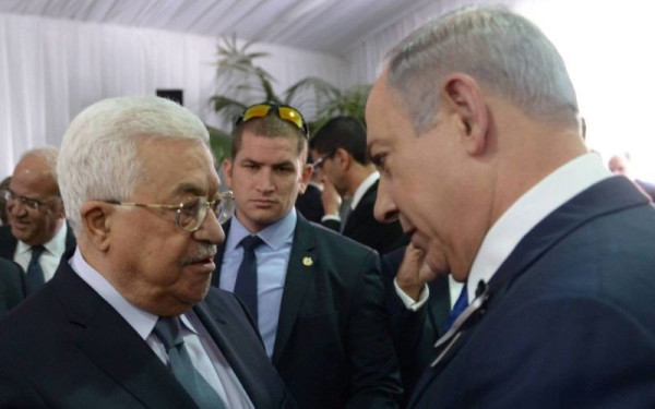 Ο Μαχμούντ Αμπάς δηλώνει αναγκασμένος να «έχει δοσοληψίες» με τον Μπενιαμίν Νετανιάχου