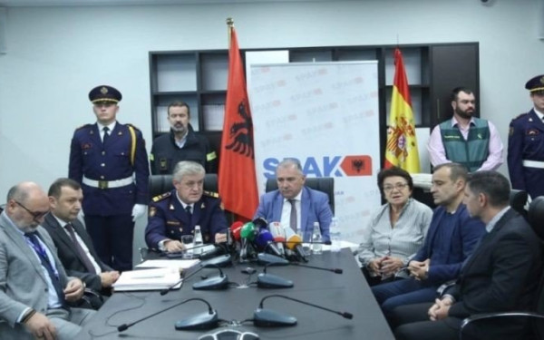 Αποκαλύφθηκε απάτη με κρυπτονομίσματα στην Αλβανία - 2,4 δισ. ευρώ η λεία - Κέρδιζαν 400 ευρώ το λεπτό