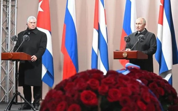 Ρωσία και Κούβα «φουντώνουν» το ψυχροπολεμικό κλίμα 