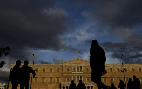«Κάτι μυρίζει πολύ άσχημα στην Αθήνα». Του Παντελή Σαββίδη