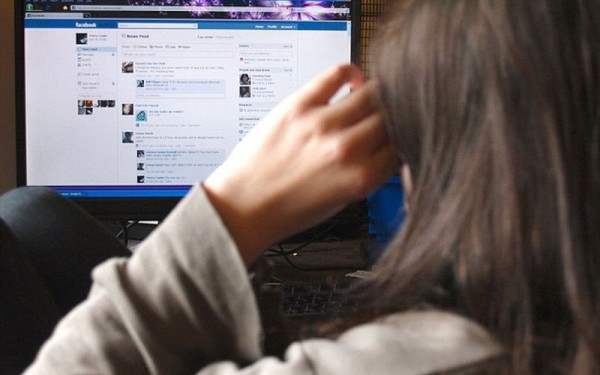 Καβάλα: Καθηγητής βρήκε τον μπελά του - Μαθητής του έφτιαξε ψεύτικο προφίλ στο Facebook