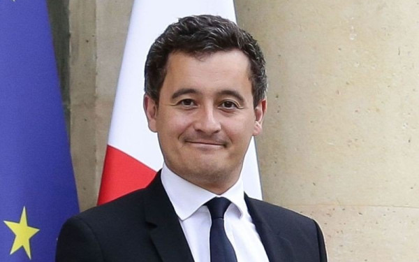 Ο Γάλλος υπουργός Εσωτερικών νουθετεί τους Βρετανούς να μην ευνοούν τη «μαύρη» εργασία για να... αποφεύγουν τους μετανάστες