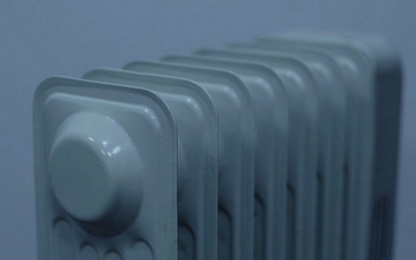  Πετρέλαιο VS Αέριο VS Ρεύμα: Σκληρό ντέρμπι με δραματικές ανατροπές για τους καταναλωτές