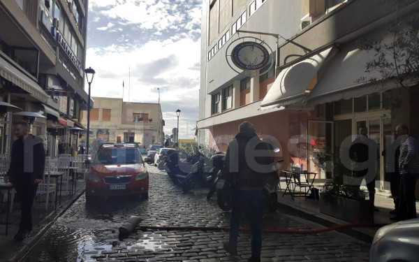 Θεσσαλονίκη: Πλημμύρισε υποσταθμός του ΔΕΔΔΗΕ- Χωρίς ρεύμα για 3 ώρες έμειναν τα Λαδάδικα (φωτ.)