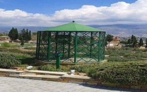 Φωτογραφία-ντοκουμέντο: Αυτό είναι το κλουβί τιμωρίας στην «Κιβωτό» του Βόλου (βίντεο)