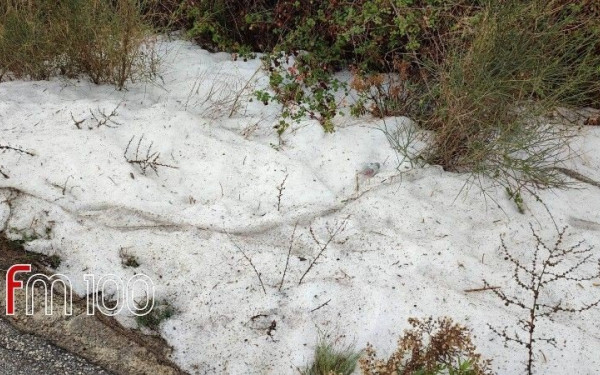 Το «έστρωσε» με χαλάζι στη Λήμνο (βίντεο, φωτ.)