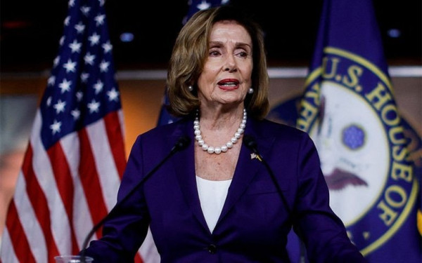 Πελόζι σε Μπάιντεν: «Μας καταστρέφεις, δεν μπορείς να νικήσεις»