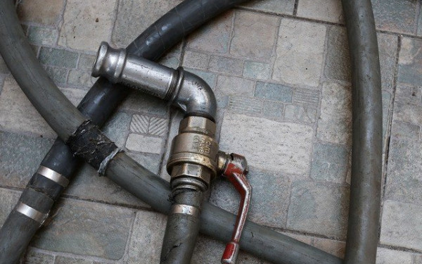 Ξάνθη:  Άγνωστοι έκλεψαν σχεδόν 2.000 λίτρα πετρέλαιο από δύο σχολεία