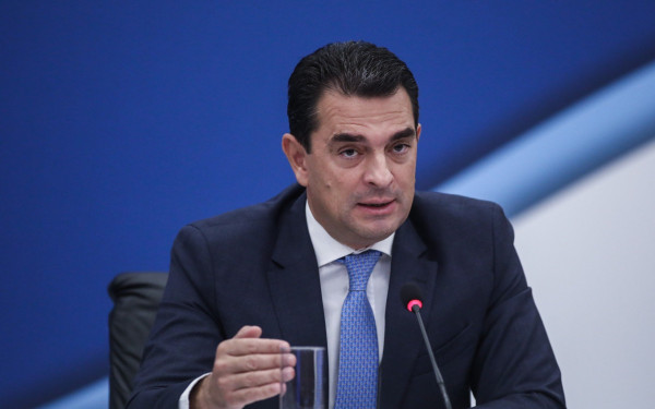 K. Σκρέκας: Έχουν μειωθεί οι τιμές μέχρι σήμερα σε 213 προϊόντα - Στόχος να ξεπεράσουν τα 500