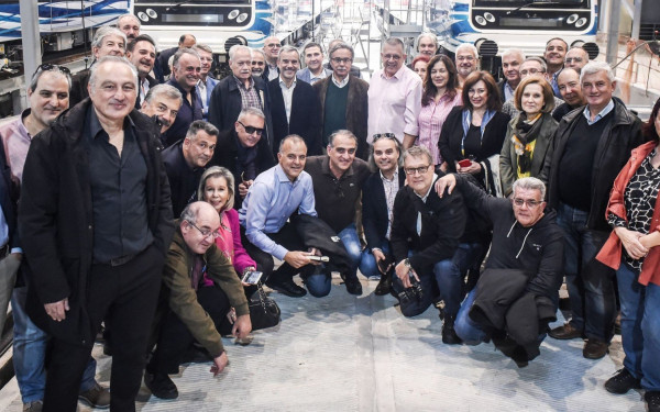 Στο αμαξοστάσιο του μετρό στην Πυλαία με παλιούς συμφοιτητές του ο Ζέρβας 