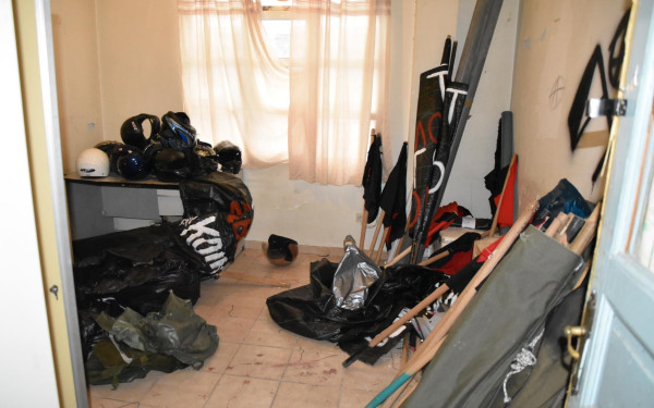 Θεσσαλονίκη: Κοντάρια, κράνη και αντιασφυξιογόνες μάσκες στην κατάληψη Mundo Nuevo - Πορεία στο κέντρο (βίντεο, φωτ.)