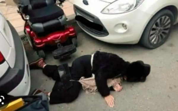  Ζητείται ανθρωπιά - ΑμεΑ έπεσε από το αμαξίδιο του και ο οδηγός του φώναζε «τελείωνε μ@@@κα»