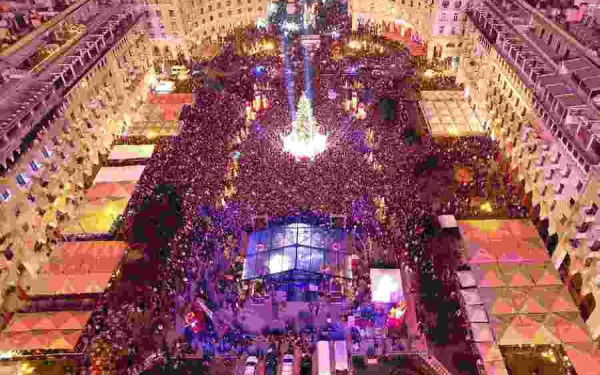 Η Θεσσαλονίκη σας προσκαλεί να περάσετε τα πιο... χαλλλαρά Χριστούγεννα (βίντεο)