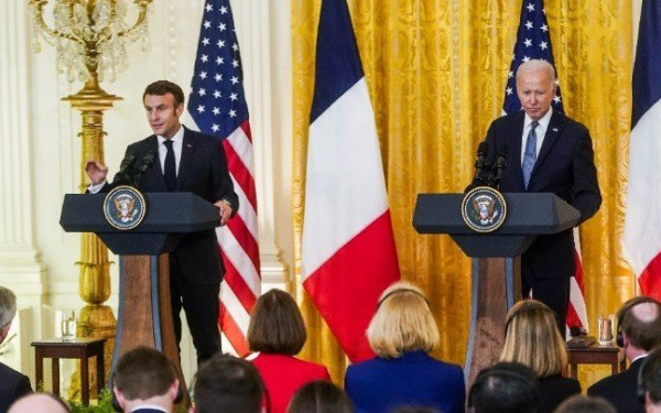 Ο Μπάιντεν «έτοιμος» να συνομιλήσει με τον Πούτιν εάν «αναζητεί τρόπο για να τελειώσει ο πόλεμος»