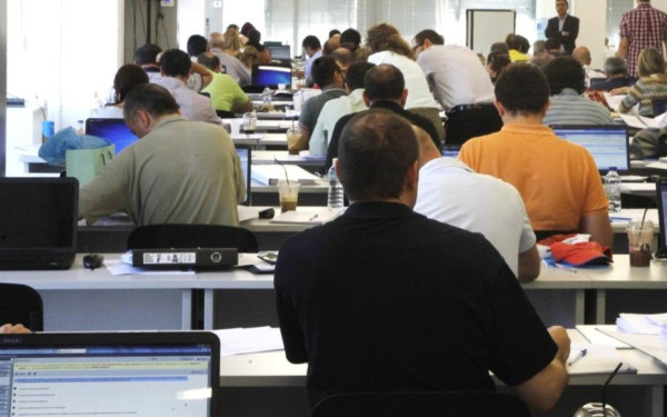 Βουλή: Κατατέθηκε το νομοσχέδιο για το νέο σύστημα επιλογής διοικήσεων του Δημοσίου