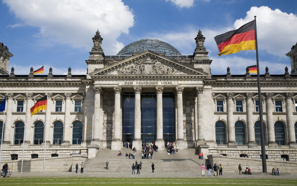 Γερμανία: Η κυβέρνηση απέρριψε εκ νέου πρόταση του αρχηγού του CDU για ψήφο εμπιστοσύνης