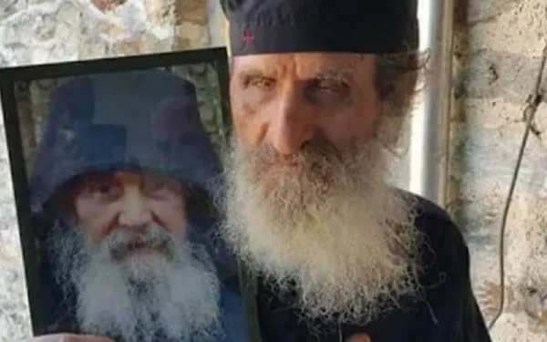 Άγιο Όρος: Εκοιμήθη σε ηλικία 87 ετών ο Γέροντας Ισίδωρος ο Φιλοθεΐτης ο τυφλός