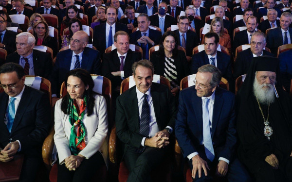 Αντώνης Σαμαράς: Παρασκήνιο, μηνύματα αλλά κι αιχμές, στην πρεμιέρα του ιδρύματός του