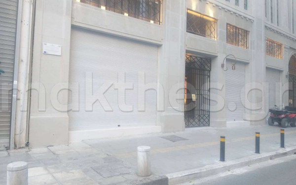 Σαν... καινούργια η αγορά Μοδιάνο - Σβήστηκαν τα γκράφιτι (φωτ.)