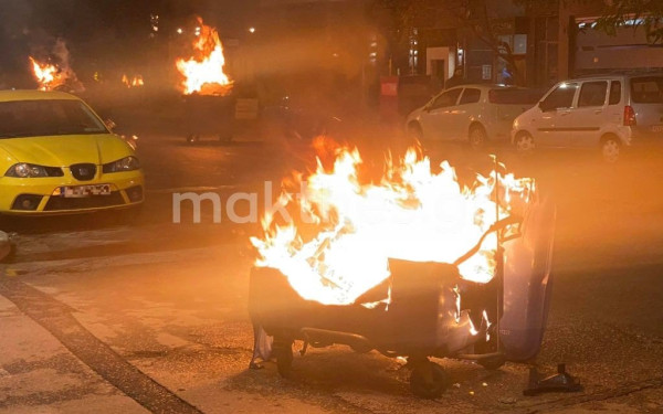 Νέα εστία έντασης - Φωτιές και οδοφράγματα από Ρομά στο Σχιστό Αττικής