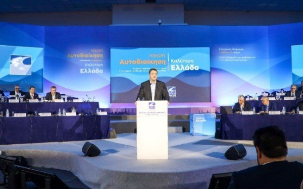 Απ. Τζιτζικώστας: Η επόμενη μέρα μπορεί να χτιστεί μόνο με τις Περιφέρειες στο επίκεντρο