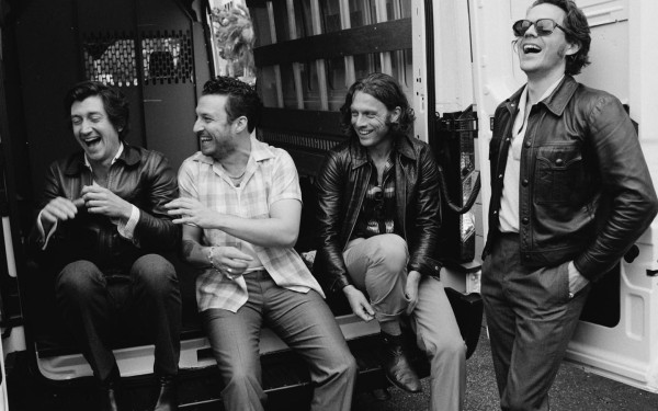 Οι Arctic Monkeys έρχονται στην Ελλάδα (βίντεο)