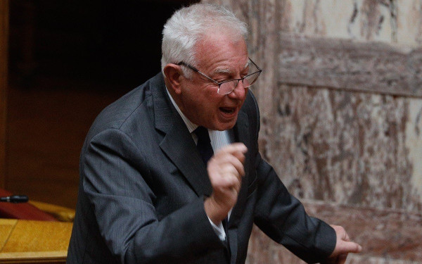 Βουλή: Σκληρή σύγκρουση Πικραμμένου - Ραγκούση για τις υποκλοπές - Παρενέβη ο Κακλαμάνης (βίντεο)