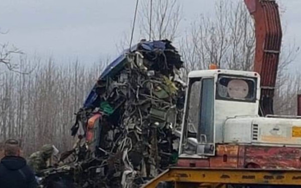 Καβάλα: Ξεκίνησε η απομάκρυνση μεγάλων τμημάτων του μοιραίου Antonov από τους Αντιφιλίππους (φωτ.)