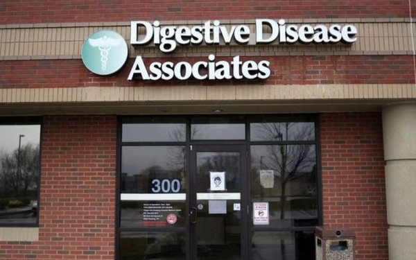 ΗΠΑ: Ένοπλος πυροβόλησε 2 ανθρώπους σε κλινική και αυτοκτόνησε (βίντεο)