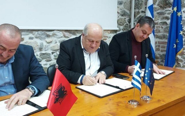  Πρωτόκολλο συνεργασίας δήμων από τρεις χώρες στις Πρέσπες