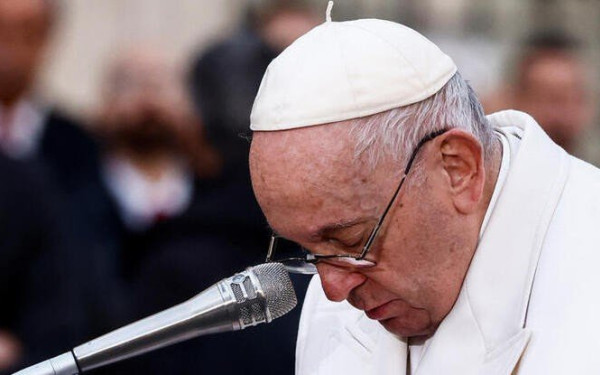 Πάπας Φραγκίσκος: «Είμαι ανοικτός σε συνάντηση με τον Ζελένσκι και τον Πούτιν»