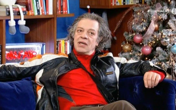 Γιάννης Τσορτέκης: Ο απίθανος λόγος που πρωταγωνιστής του «Maestro» φορά πάντα το μπουφάν του (βίντεο)