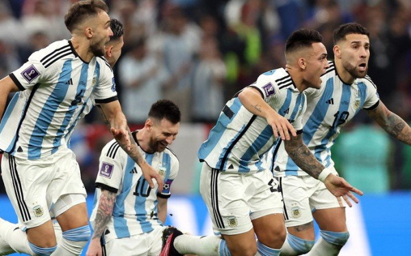 «Πάμε Ντιέγκο από τον ουρανό»: Η συγκλονιστική ικεσία του Μέσι πριν το τελευταίο πέναλτι της Αργεντινής (βίντεο)