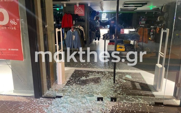 Δύο συλλήψεις για τις ζημιές σε βιτρίνες καταστημάτων στην Τούμπα (φωτ.)