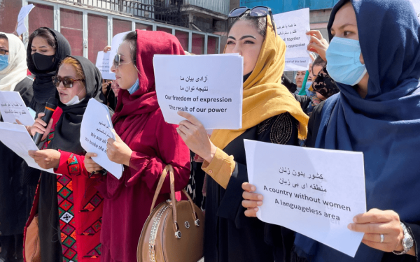 Ο υπουργός... Ανώτατης Εκπαίδευσης των Ταλιμπάν «εξήγησε» γιατί απαγορεύτηκε στις Αφγανές να φοιτούν στο πανεπιστήμιο