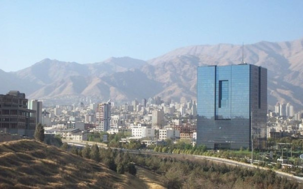 Παραιτήθηκε ο διοικητής της κεντρικής τράπεζας του Ιράν μετά την ιστορική «βουτιά» του ριάλ