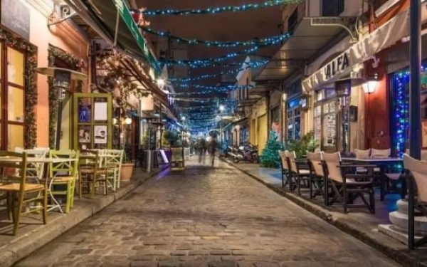 Θεσσαλονίκη: Χαμόγελα στην εστίαση από την κίνηση τις ημέρες των Χριστουγέννων (βίντεο)