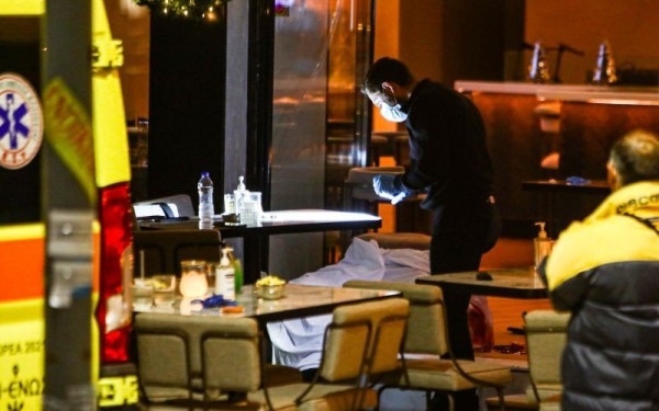 Σπίρτζης για την εκτέλεση στη Νέα Σμύρνη: Όσο ο κ. Θεοδωρικάκος καμαρώνει, τα όπλα βγαίνουν σε κεντρικά σημεία της χώρας