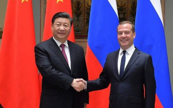 «Ραντεβού» Μεντβέντεφ-Σι για σινορωσικές σχέσεις και Ουκρανία