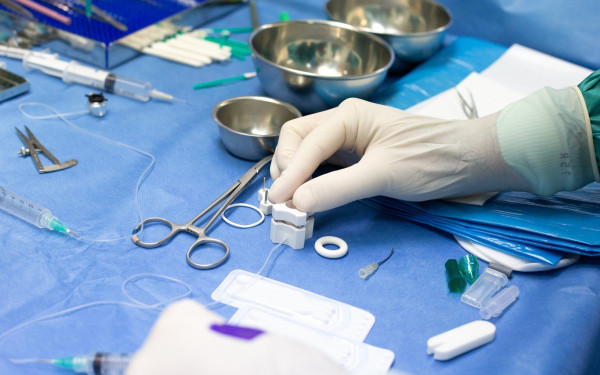 «Ήταν θαύμα των Χριστουγέννων», λέει ο πατέρας που δώρισε τμήμα από το ήπαρ του στην 11 μηνών κόρη του