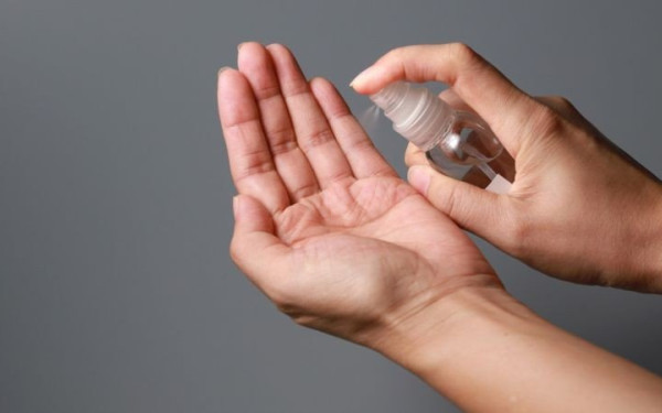 ΕΟΦ: Ανακαλείται πασίγνωστο αντισηπτικό σπρέι - Όλη η Ελλάδα το χρησιμοποιεί