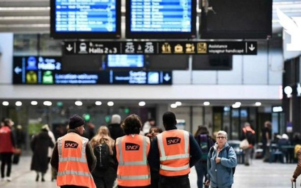 Το αποκορύφωμα της αναλγησίας στη Γαλλία: Συνέλαβαν 2 άστεγους για... τρομοκρατία επειδή φώναζαν ότι θα ανατιναχθούν