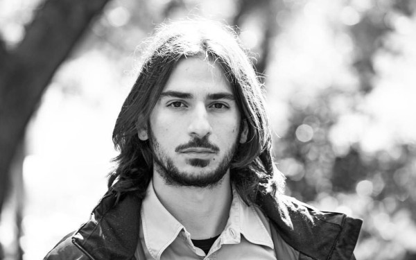 Ο Νικορέστης Χανιωτάκης στο makthes.gr: «Η Άγρια Δύση των γουέστερν έχει πιο ελαφριά εκδοχή από τη σημερινή εποχή» (βίντεο, φωτ.)